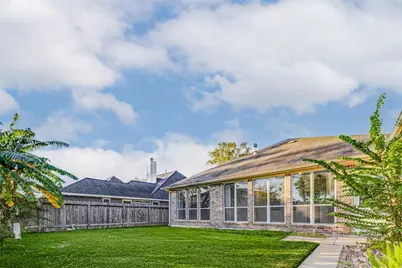 7903 S Wellington Court, Houston, TX 77055 - Photo 32