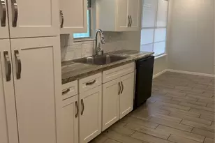 2310 Grape Ln, Pasadena, TX 77502 - Photo 6