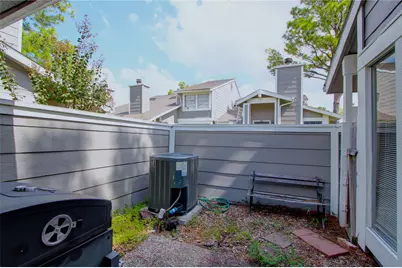 12220 Coppertree Lane, Houston, TX 77035 - Photo 14