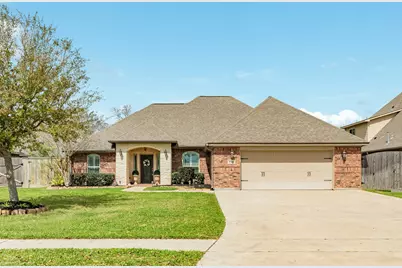 238 Creekside Lane, Lake Jackson, TX 77566 - Photo 1