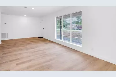 290 E Smith St, Sour Lake, TX 77659 - Photo 20