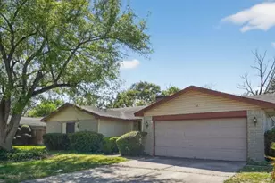 11831 Bee Ln, Houston, TX 77067 - Photo 2