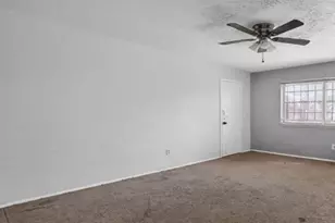 11831 Bee Ln, Houston, TX 77067 - Photo 14