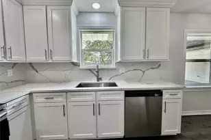 917 Norwood St, Deer Park, TX 77536 - Photo 8