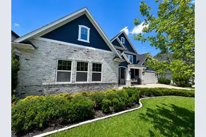 15 Quiet Mead Place, The Woodlands, TX 77375 - Photo 2