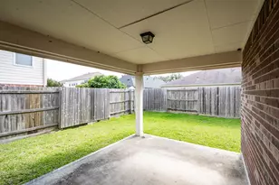 8402 Coleus Ln, Baytown, TX 77521 - Photo 32