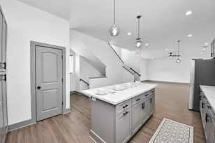926 N Victory Dr, Houston, TX 77088 - Photo 14