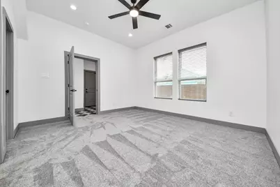 926 N Victory Drive, Houston, TX 77088 - Photo 4