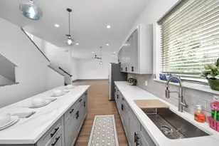 926 N Victory Dr, Houston, TX 77088 - Photo 16