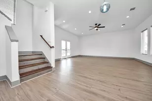 926 N Victory Dr, Houston, TX 77088 - Photo 24