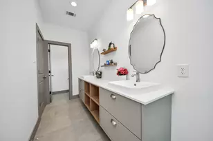 926 N Victory Dr, Houston, TX 77088 - Photo 36