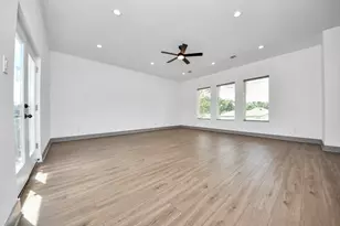 926 N Victory Dr, Houston, TX 77088 - Photo 20
