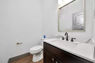 926 N Victory Dr, Houston, TX 77088 - Photo 10