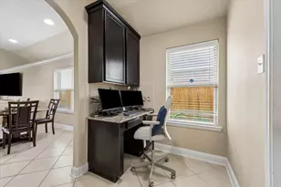 1521 Bluestone Edge Ln, Pearland, TX 77089 - Photo 4