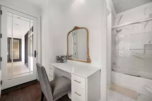 330 E Gaywood Dr, Houston, TX 77079 - Photo 24