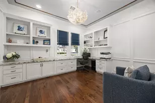 330 E Gaywood Dr, Houston, TX 77079 - Photo 32