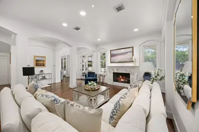 330 E Gaywood Drive, Houston, TX 77079 - Photo 10