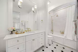 330 E Gaywood Dr, Houston, TX 77079 - Photo 20