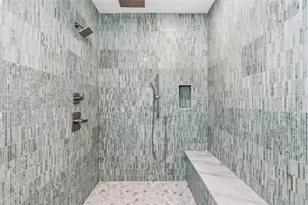 107 Gulf Dr, Tiki Island, TX 77554 - Photo 22