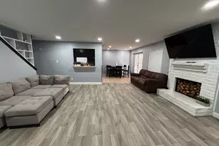 13327 Gaby Virbo Dr, Houston, TX 77083 - Photo 8