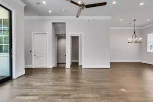6014 Matthew Oaks Pl, Houston, TX 77007 - Photo 12