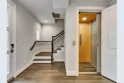 6014 Matthew Oaks Place, Houston, TX 77007 - Photo 4