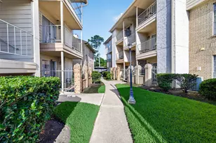 12550 Whittington Dr, Houston, TX 77077 - Photo 16