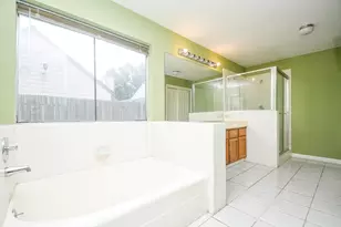9111 Belle Glen Dr, Houston, TX 77099 - Photo 14