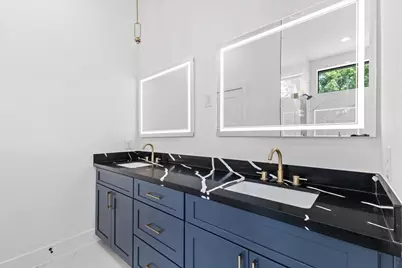 5110 Longmeadow Street #B, Houston, TX 77033 - Photo 18