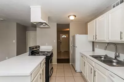 5011 Ridge Manor Drive, Houston, TX 77053 - Photo 6