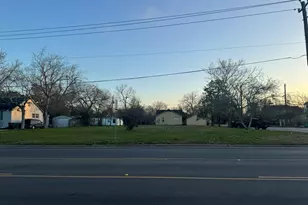 1921 W Main St, Baytown, TX 77520 - Photo 1