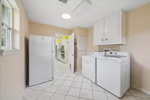 5418 Queensloch Dr, Houston, TX 77096 - Photo 16