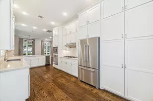 1206 Lake Pointe Pkwy, Sugar Land, TX 77478 - Photo 10