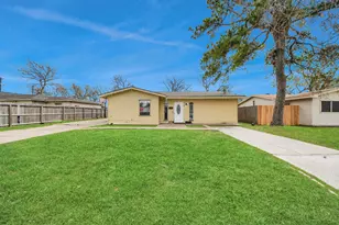 2909 Tarpey Ave, Texas City, TX 77590 - Photo 1