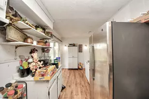 2909 Tarpey Ave, Texas City, TX 77590 - Photo 10