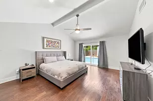 8849 Larston St, Spring Valley Village, TX 77055 - Photo 20