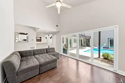 8849 Larston Street, Houston, TX 77055 - Photo 6