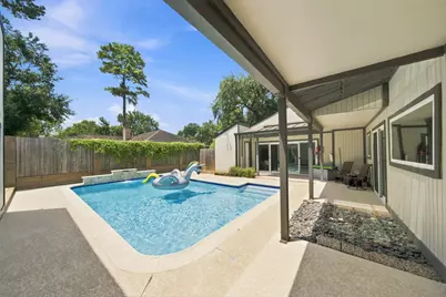 8849 Larston Street, Houston, TX 77055 - Photo 32