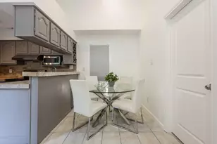 13034 Greenway Chase Ct, Houston, TX 77072 - Photo 10