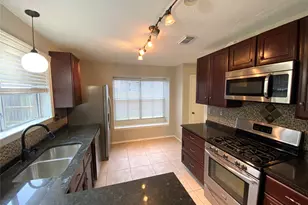 302 El Toro Ln, Houston, TX 77598 - Photo 8