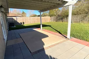 302 El Toro Ln, Houston, TX 77598 - Photo 16