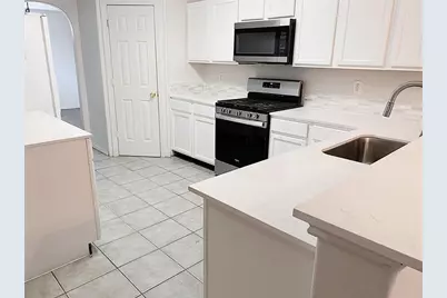 8911 Danbury Hollow Lane, Houston, TX 77075 - Photo 12