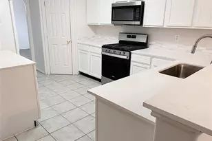 8911 Danbury Hollow Ln, Houston, TX 77075 - Photo 12