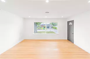 2730 Knotty Oaks Trail, Houston, TX 77045 - Photo 8