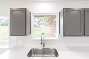 2730 Knotty Oaks Trail, Houston, TX 77045 - Photo 10