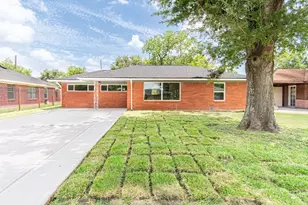 2730 Knotty Oaks Trail, Houston, TX 77045 - Photo 2