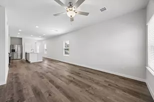 11605 Whirlaway Dr, Willis, TX 77318 - Photo 6