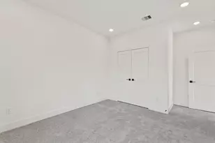 241 Rebecca St, Houston, TX 77022 - Photo 20