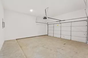 241 Rebecca St, Houston, TX 77022 - Photo 22
