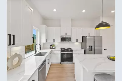 241 Rebecca Street #B, Houston, TX 77022 - Photo 10